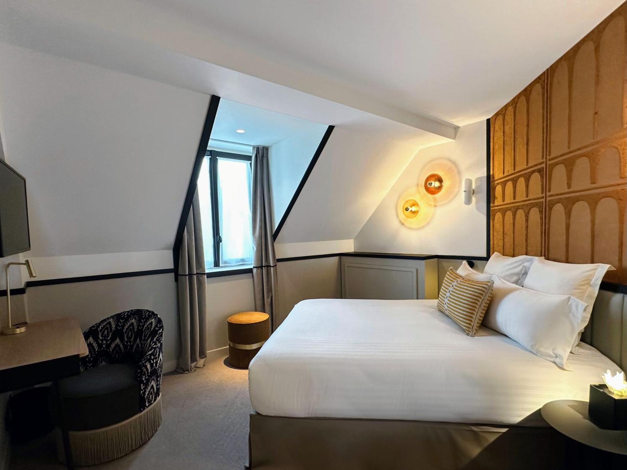 Hotel Grand Coeur Latin Parigi