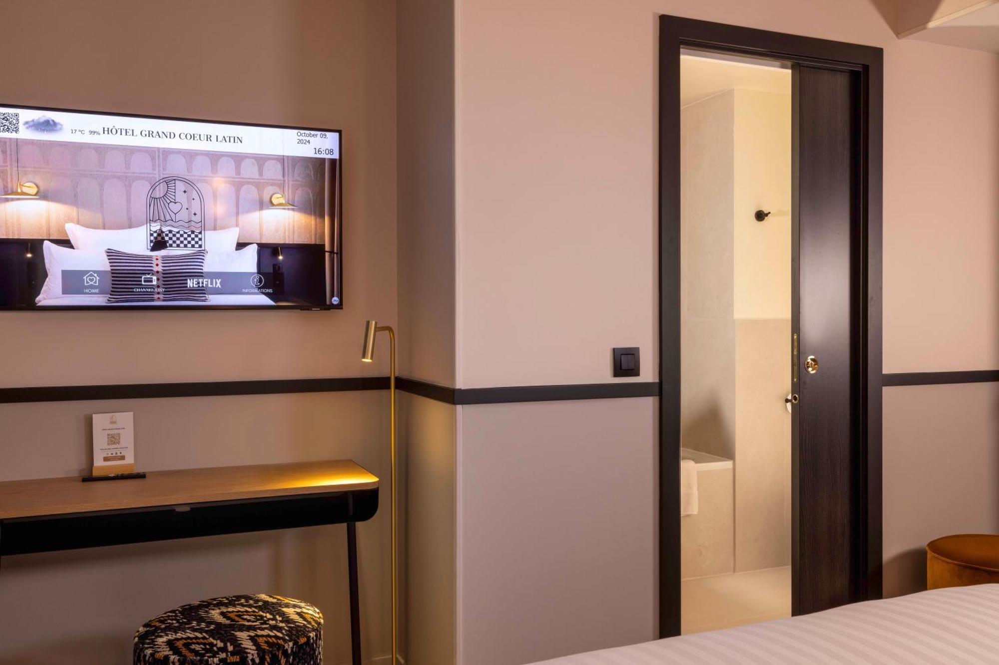 Hotel Grand Coeur Latin Parigi